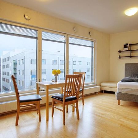 Studio Apartment In Quiet Heart Of Everything 塔林 外观 照片