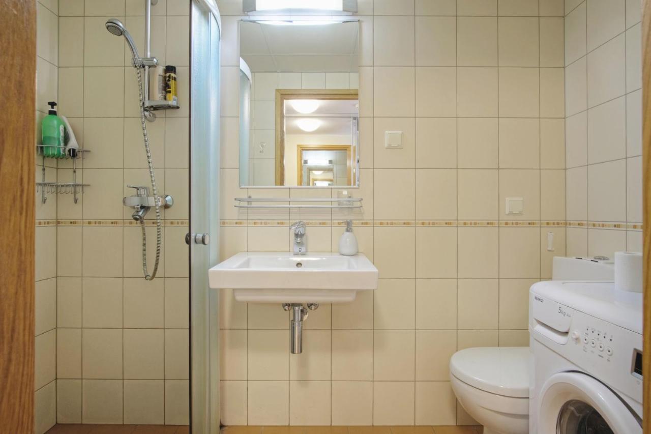 Studio Apartment In Quiet Heart Of Everything 塔林 外观 照片